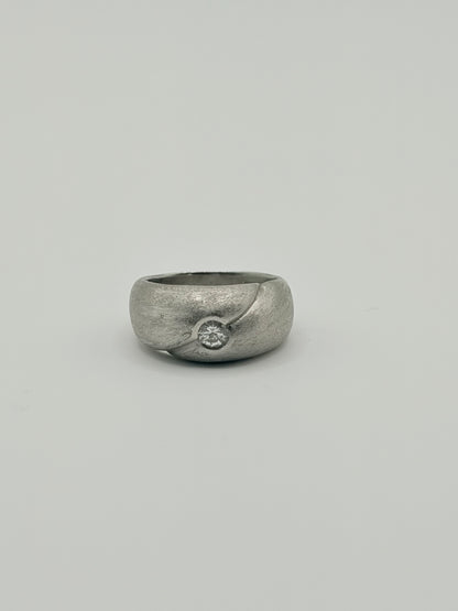 Core Ring – Platinum 900 Diamond Ring | Maltka