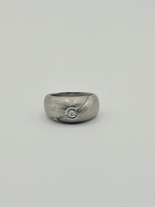 Core Ring – Platinum 900 Diamond Ring | Maltka
